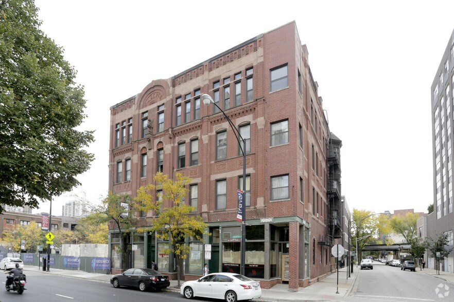 315-319 W North Ave, Chicago, IL à louer - Photo du bâtiment - Image 1 de 8
