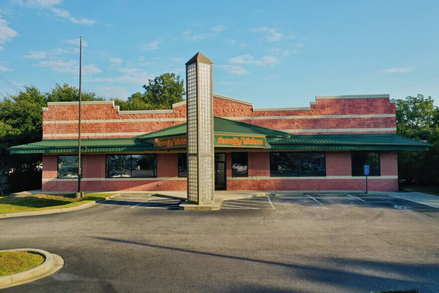 7 N Guignard Dr, Sumter, SC à louer - Photo du bâtiment - Image 1 de 5