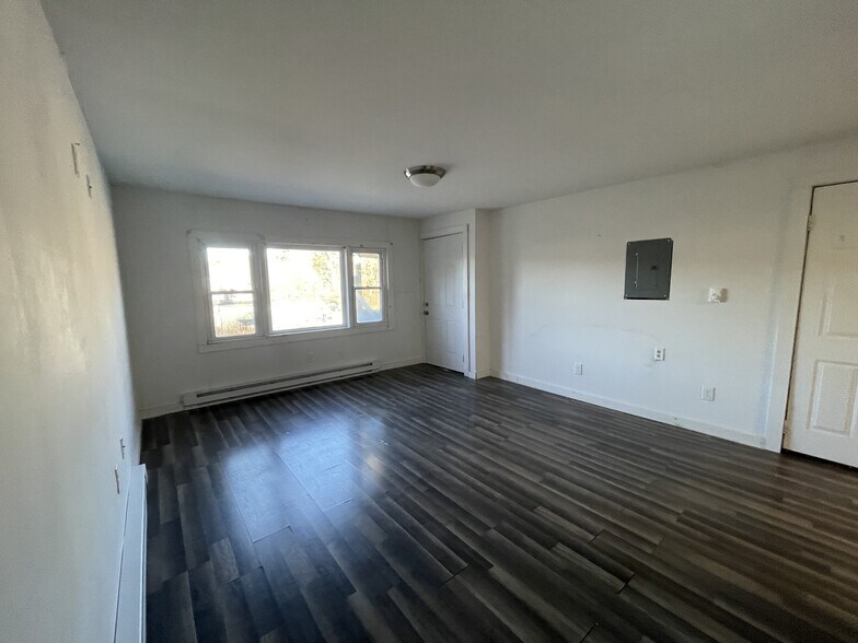 13 US Highway 206 S, Sandyston, NJ à vendre - Photo du bâtiment - Image 3 de 27