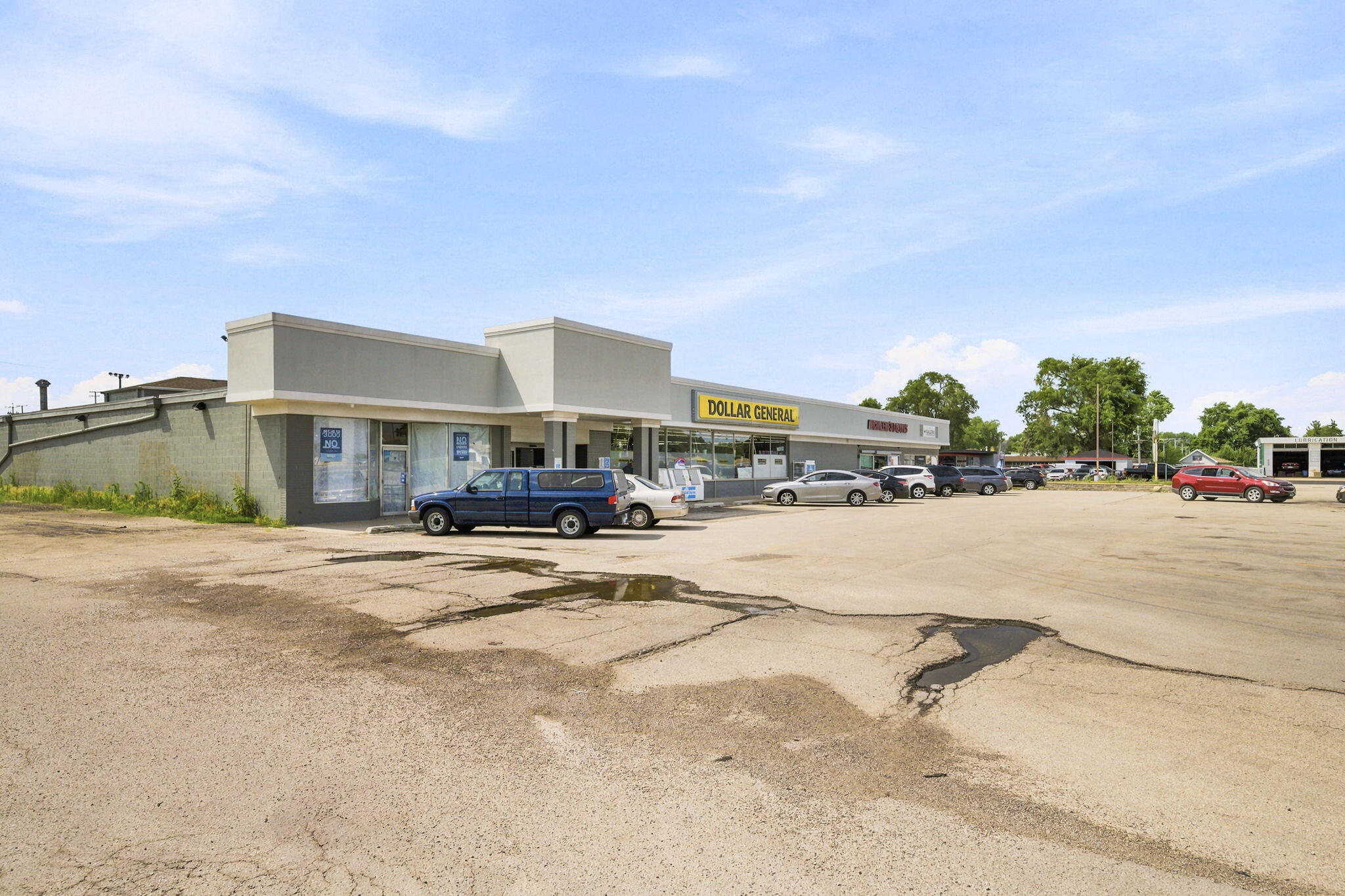 692 Theodore St, Joliet, IL for lease Building Photo- Image 1 of 18