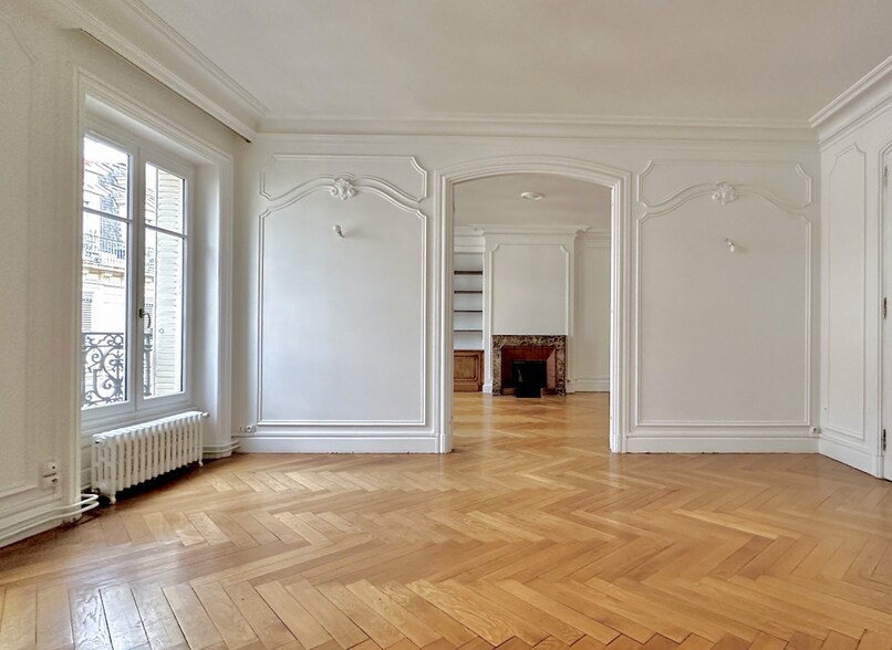 4 Rue Saint-Florentin, Paris à louer - Photo du bâtiment - Image 3 de 6