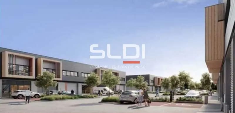 Flex in Saint-Quentin-Fallavier for lease - Building Photo - Image 2 of 9