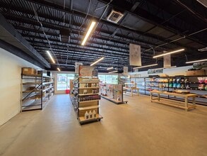 1105-1167 US Highway 1, Vero Beach, FL for lease Interior Photo- Image 1 of 9