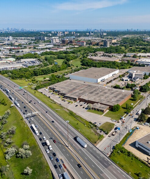 385-387 Carlingview Dr, Toronto, ON for sale - Building Photo - Image 1 of 6