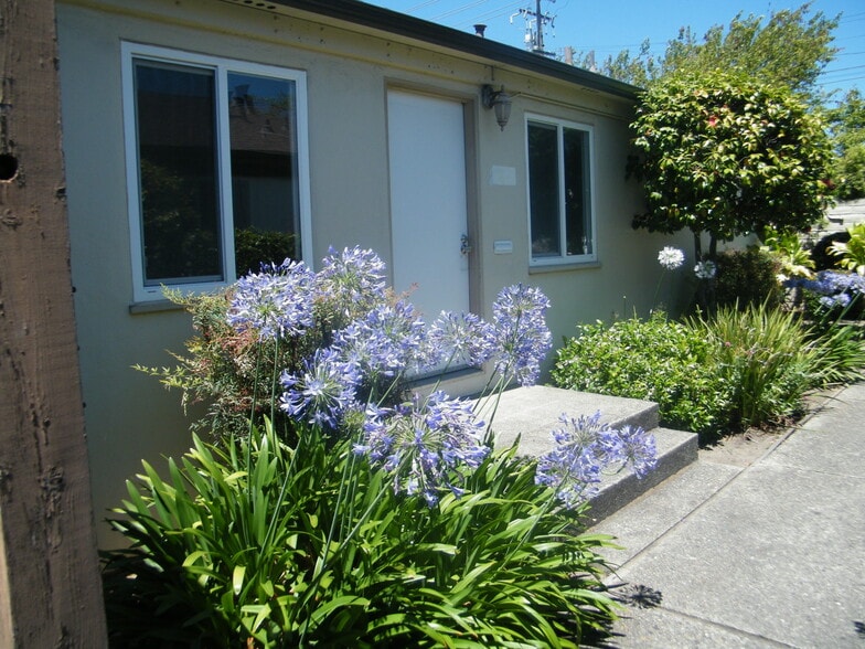 2275 Washington Ave, San Leandro, CA à vendre - Photo du bâtiment - Image 2 de 12