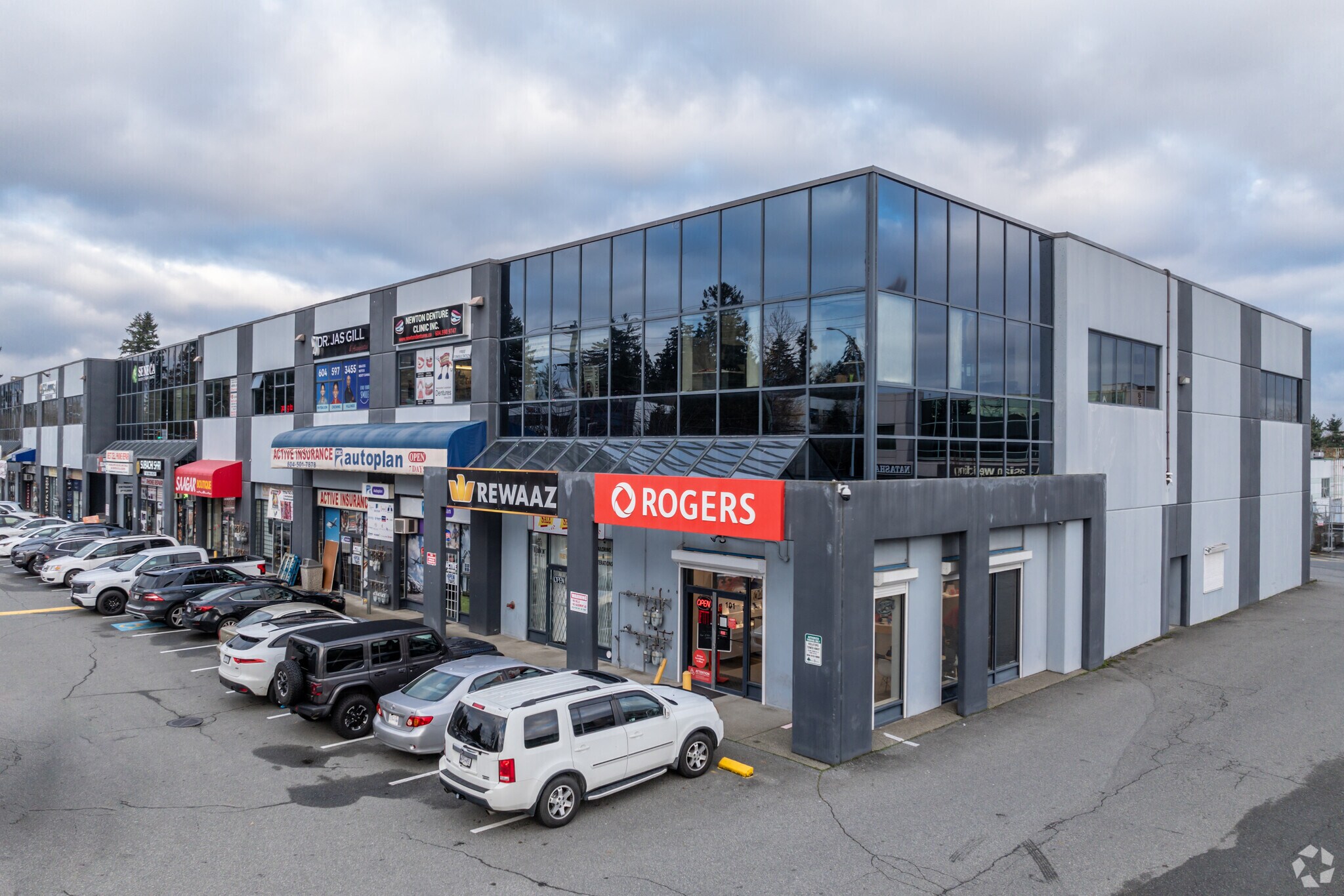 8334-8388 128 St, Surrey, BC à vendre Photo principale- Image 1 de 1