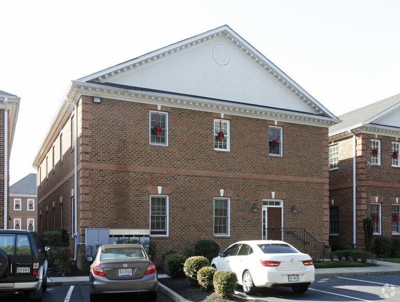 4108 E Parham Rd, Richmond, VA à louer - Photo du bâtiment - Image 2 de 13