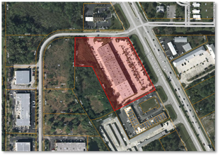 8421-8425 S US Highway 1, Port Saint Lucie, FL à louer Photo intérieure- Image 2 de 2