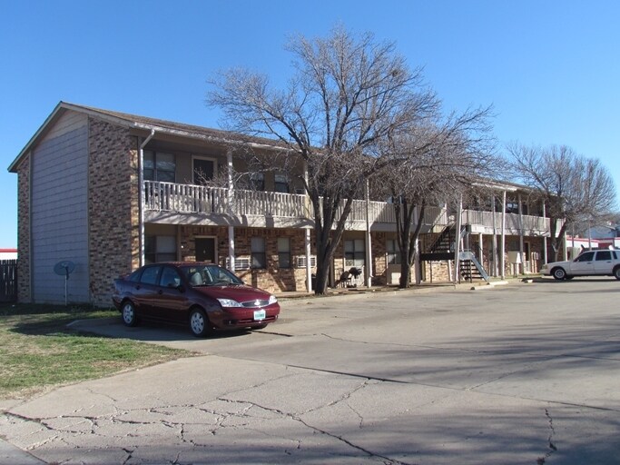 2525 NW 38th St, Lawton, OK for sale - Building Photo - Image 3 of 24