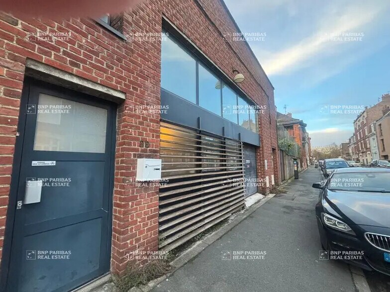 22 Rue De Bergues, Lille for sale - Building Photo - Image 2 of 17