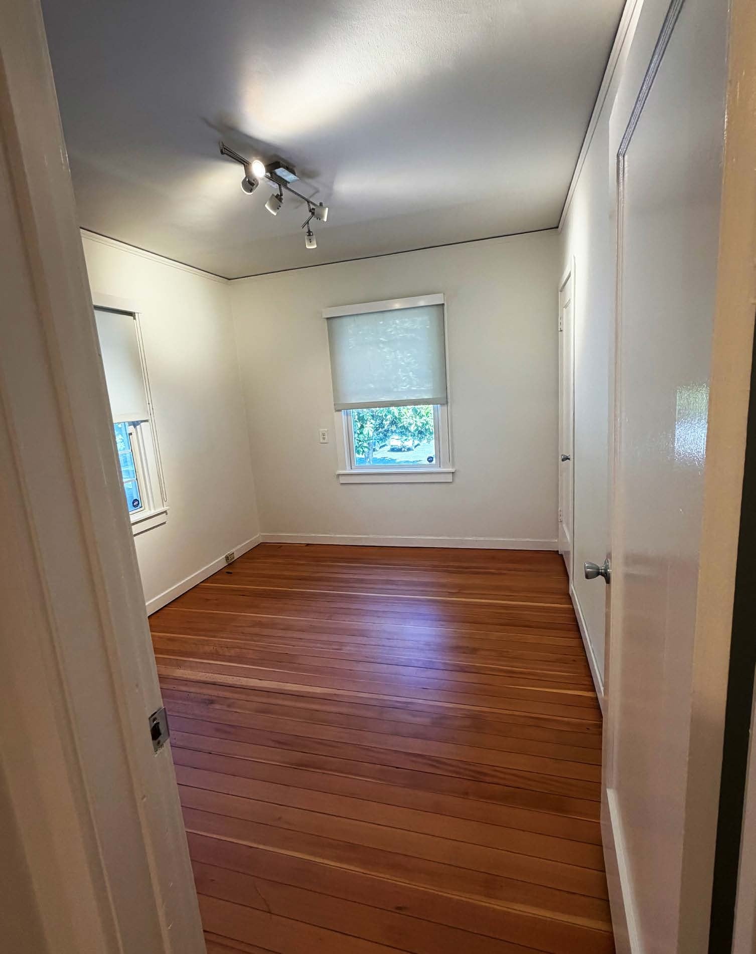 1831 Capitol Ave, Sacramento, CA for lease Interior Photo- Image 1 of 4