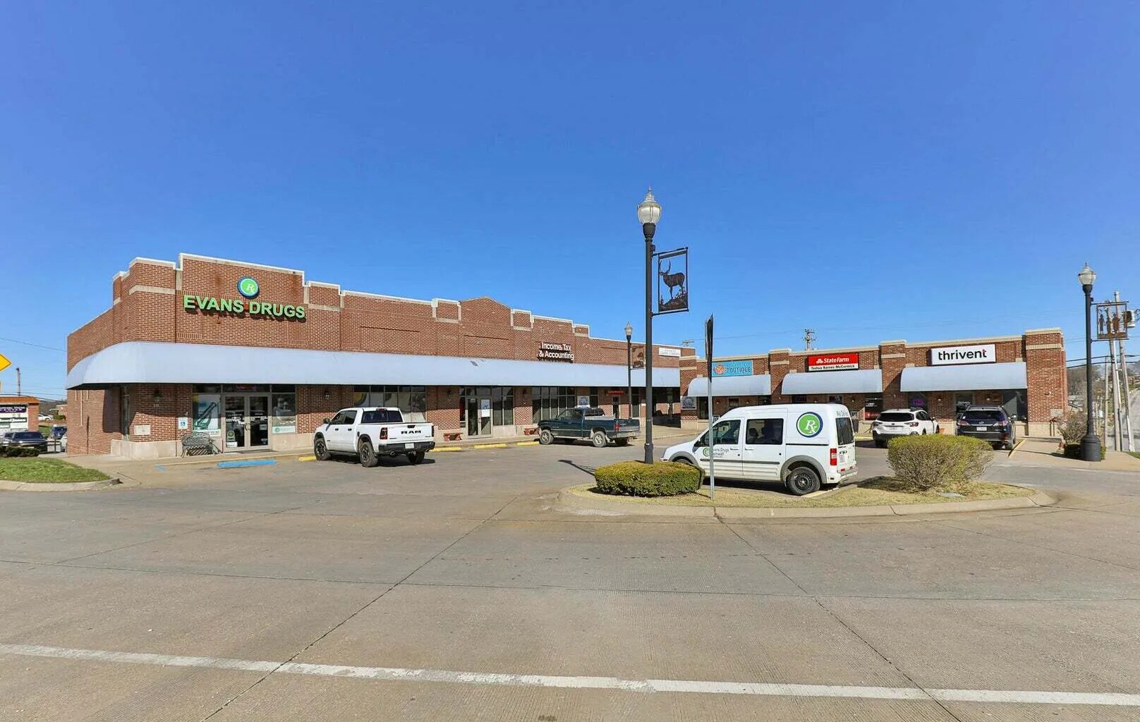21 Public Sq, Stockton, MO à vendre Photo du bâtiment- Image 1 de 12