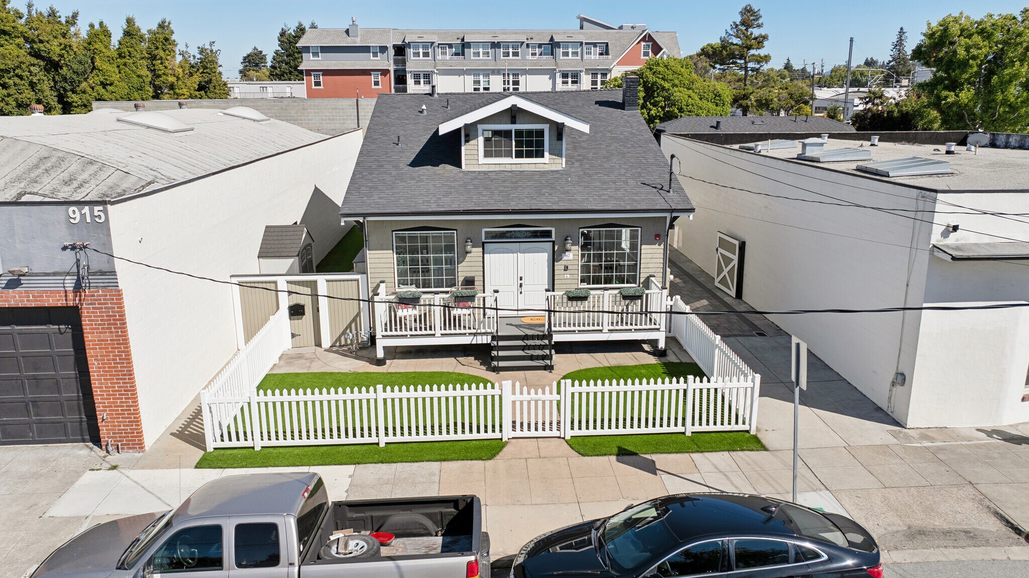 917 Howard Ave, Burlingame, CA à vendre Aérien- Image 1 de 71