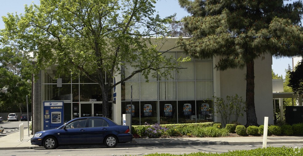 2051 Contra Costa Blvd, Pleasant Hill, CA à louer - Photo du bâtiment - Image 3 de 6