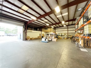 2254-2256 Massaro Blvd, Tampa, FL for lease Interior Photo- Image 2 of 5