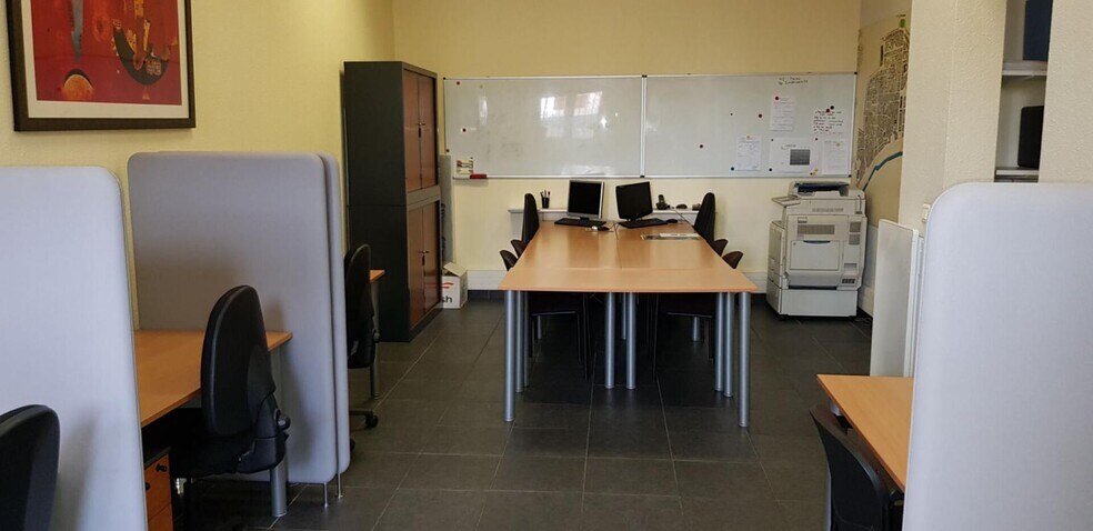 Office in Bordeaux for lease - Interior Photo - Image 3 of 4