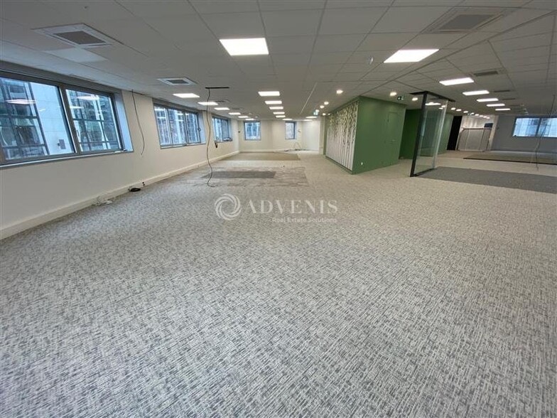 Office in Noisy-le-Grand for lease - Interior Photo - Image 1 of 28