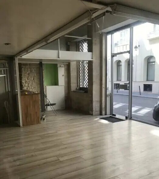 Commerce de détail dans Paris à vendre - Photo du bâtiment - Image 2 de 9
