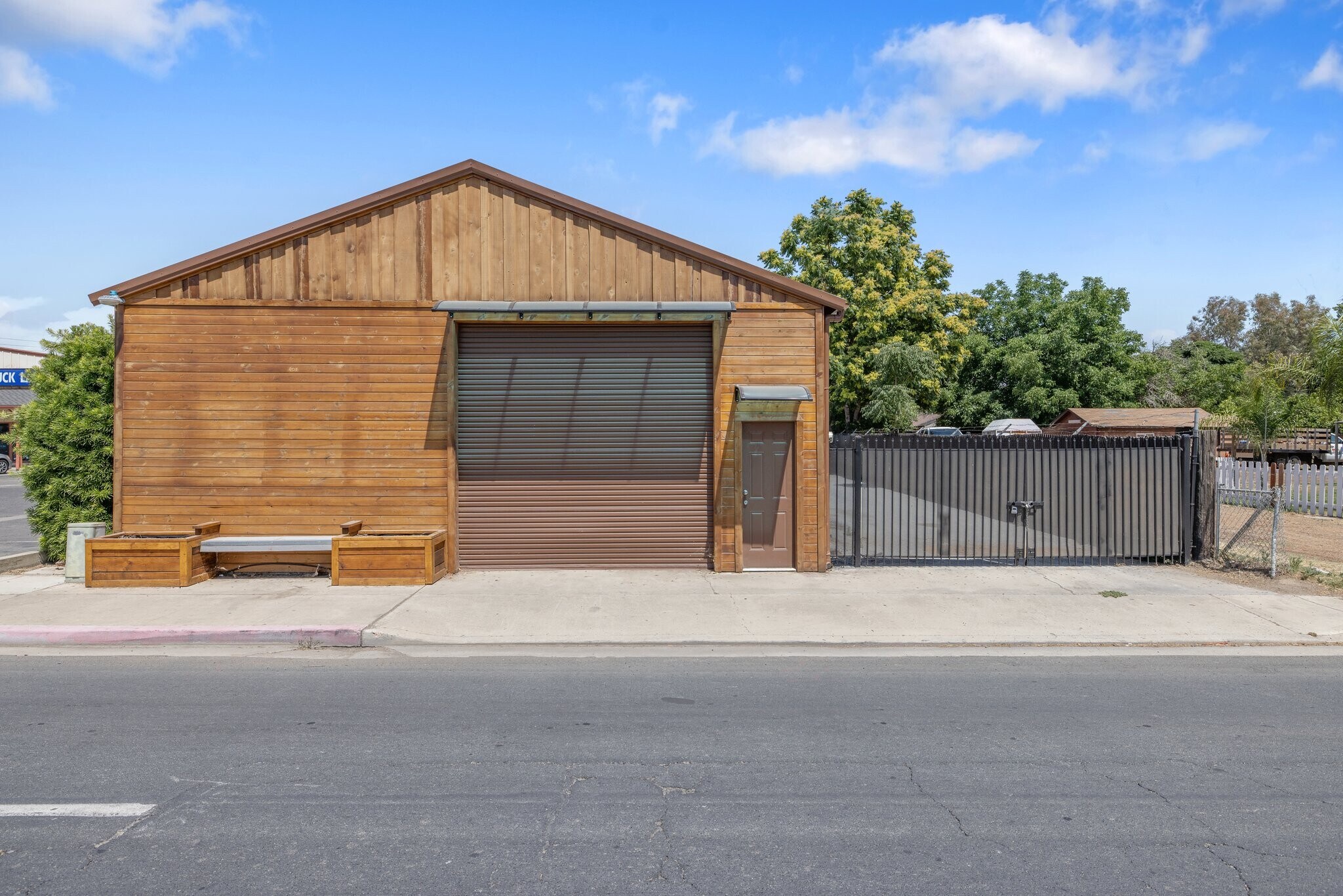 210 S Farmersville Blvd, Farmersville, CA à vendre Photo principale- Image 1 de 1