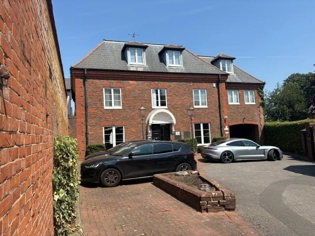 High St, Ascot à louer - Photo du bâtiment - Image 3 de 7