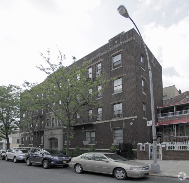 394 Utica Ave, Brooklyn, NY à louer - Photo du bâtiment - Image 1 de 1