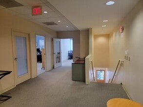 4929 Bethesda Ave, Bethesda, MD for lease Interior Photo- Image 2 of 5