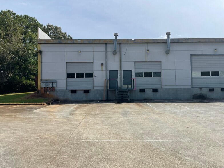 1479 Parker Rd SE, Conyers, GA à louer - Photo du bâtiment - Image 3 de 7
