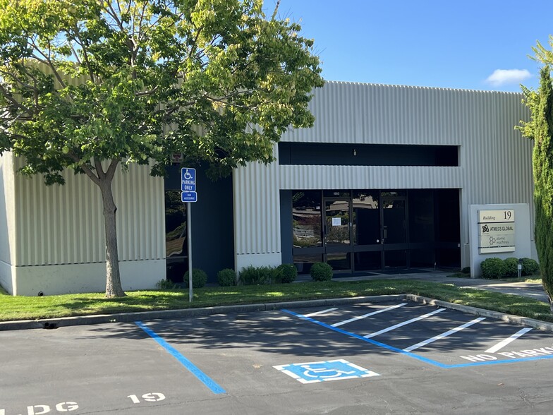 3350 Scott Blvd, Santa Clara, CA for lease - Building Photo - Image 1 of 1