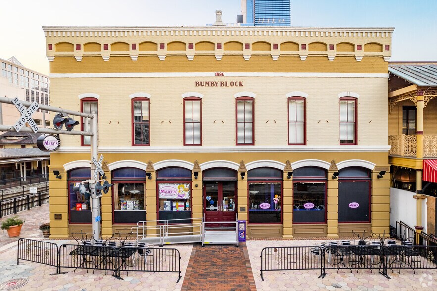 112 - 126 W Church St, Orlando, FL à louer - Photo du bâtiment - Image 3 de 5