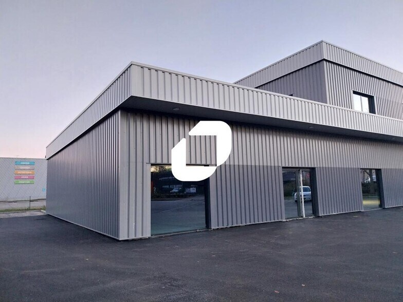 139 Rue Isaac Asimov, Bourgoin-Jallieu for lease - Building Photo - Image 2 of 21