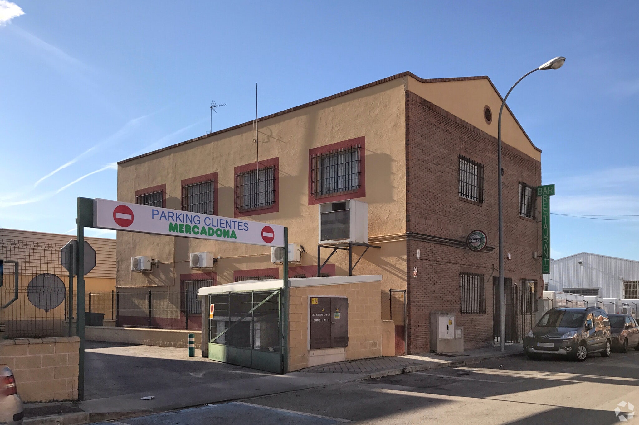 Calle del Abedul, 4, Fuenlabrada, Madrid à vendre Photo du bâtiment- Image 1 de 5