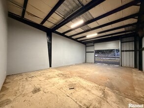 250 Deer Trl E, Sebring, FL for lease Interior Photo- Image 2 of 7