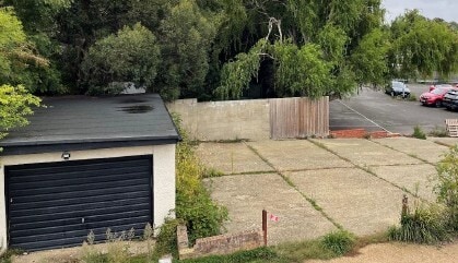 196 Kingston Rd, Epsom for sale - Building Photo - Image 3 of 5