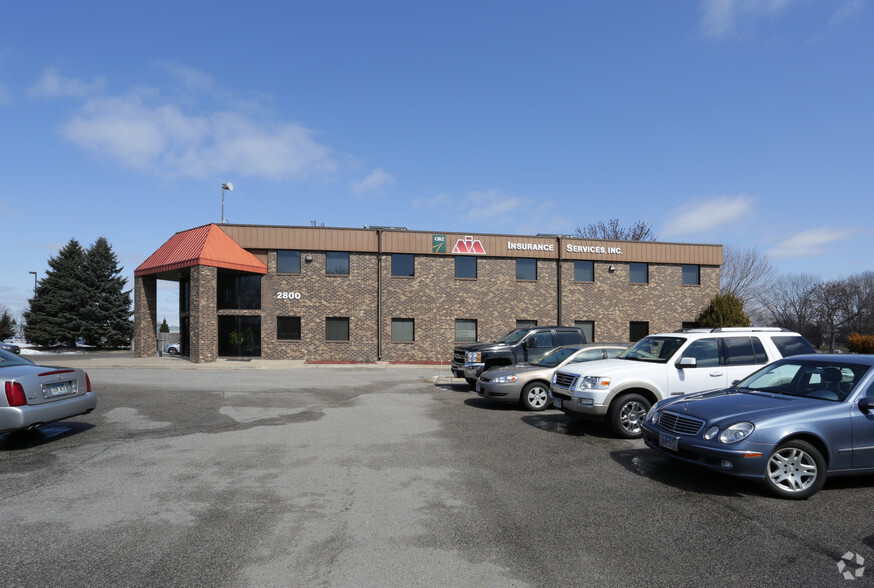 2800 Freeway Blvd, Brooklyn Center, MN for sale - Building Photo - Image 1 of 1