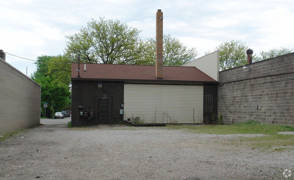 1723 E Michigan Ave, Lansing, MI à vendre - Photo du bâtiment - Image 2 de 3