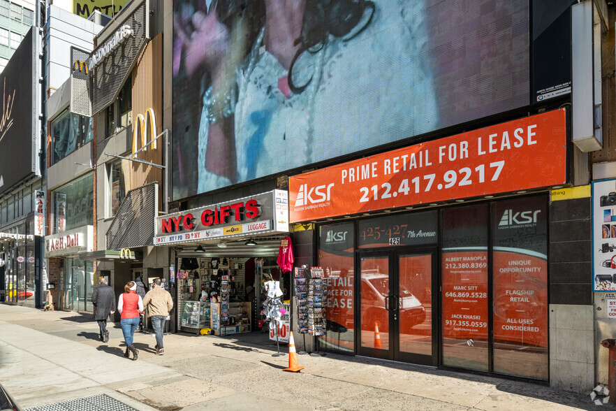 427 7th Ave, New York, NY for lease - Building Photo - Image 3 of 3