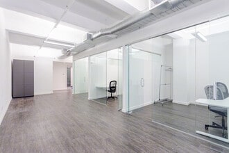 525 Seventh Ave, New York, NY à louer Photo intérieure- Image 2 de 4