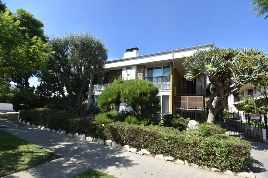 621 S Osage Ave, Inglewood, CA for sale - Building Photo - Image 3 of 11