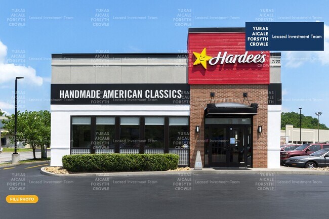 Plus de détails pour 240 S Indiana Ave, Sellersburg, IN - Commerce de détail à vendre