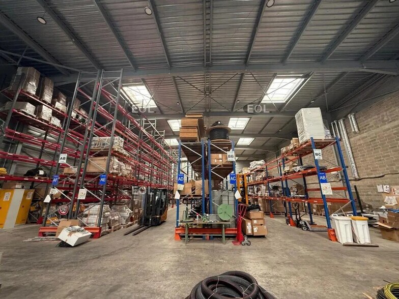 Flex dans Bussy-Saint-Martin à louer - Photo du bâtiment - Image 2 de 7