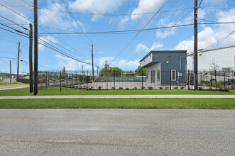 10751 Almeda Genoa rd, Houston, TX for lease Building Photo- Image 2 of 20