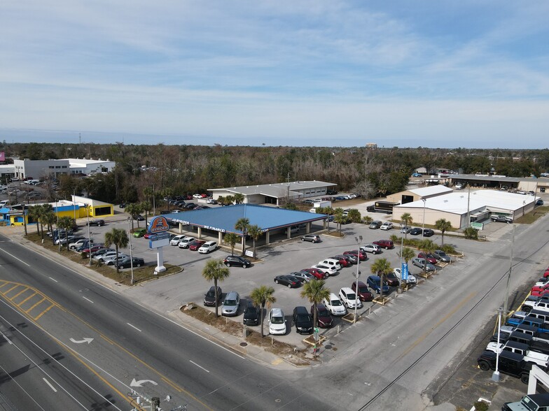 704 W 15th St, Panama City, FL for lease - Building Photo - Image 1 of 4