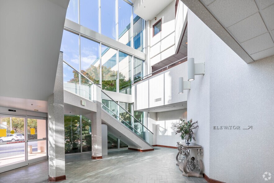 7500 Hugh Daniel Dr, Birmingham, AL à louer - Hall d’entrée - Image 3 de 16