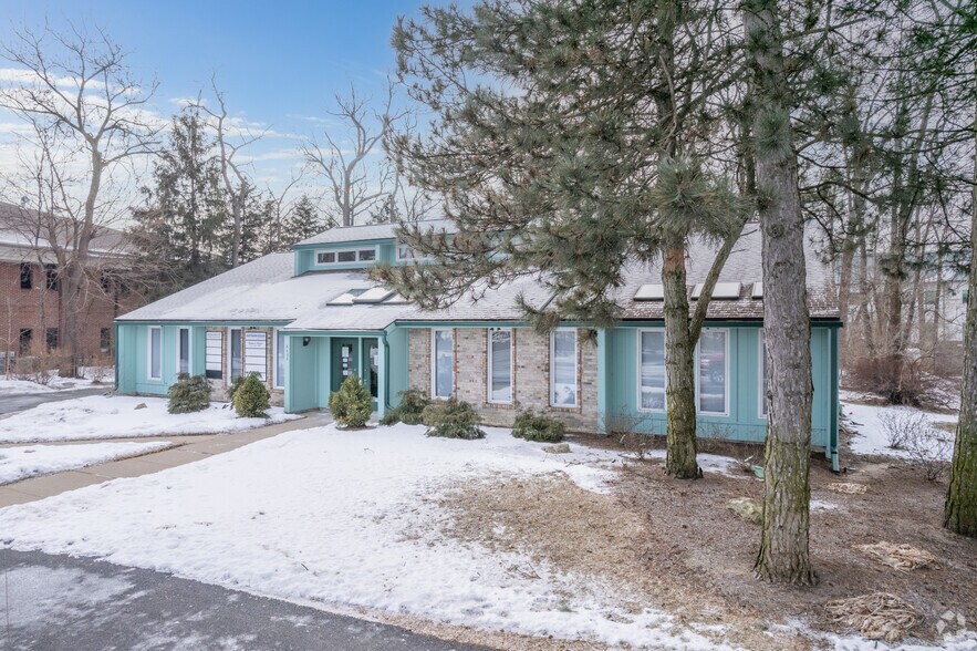 6635 W Central Ave, Toledo, OH à louer - Photo du bâtiment - Image 3 de 56
