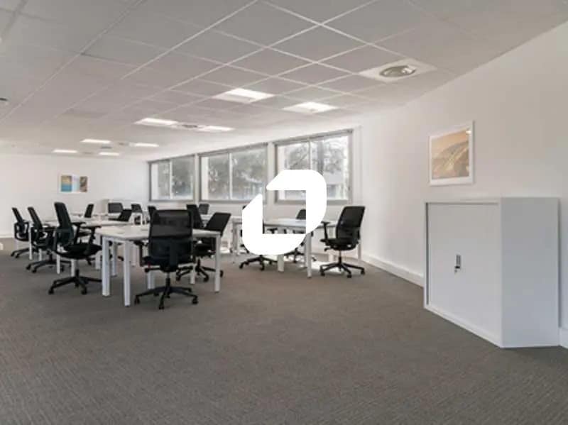 Office in Mérignac for lease Interior Photo- Image 1 of 7