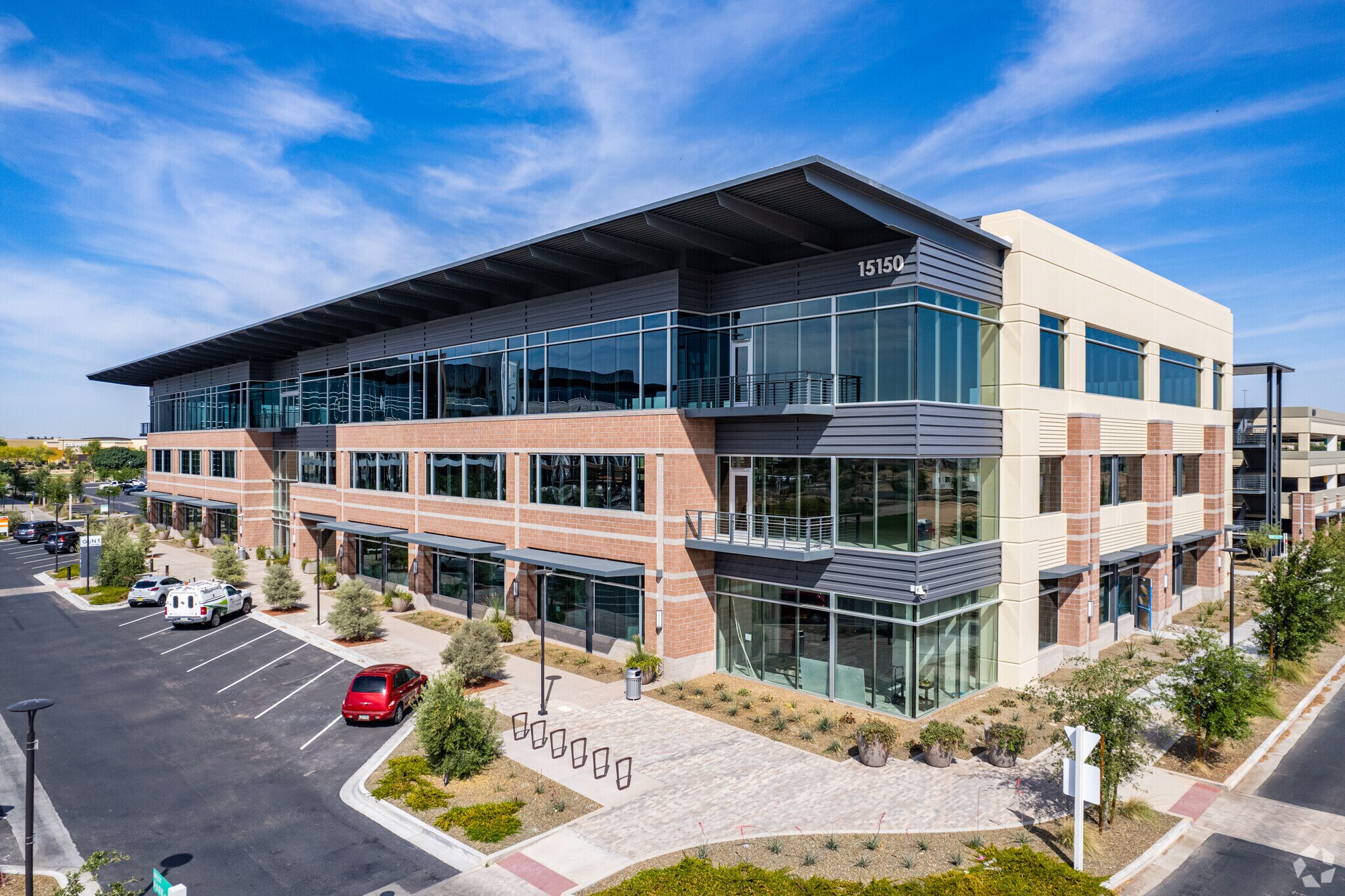 15150 W Park Pl, Goodyear, AZ for lease Primary Photo- Image 1 of 28