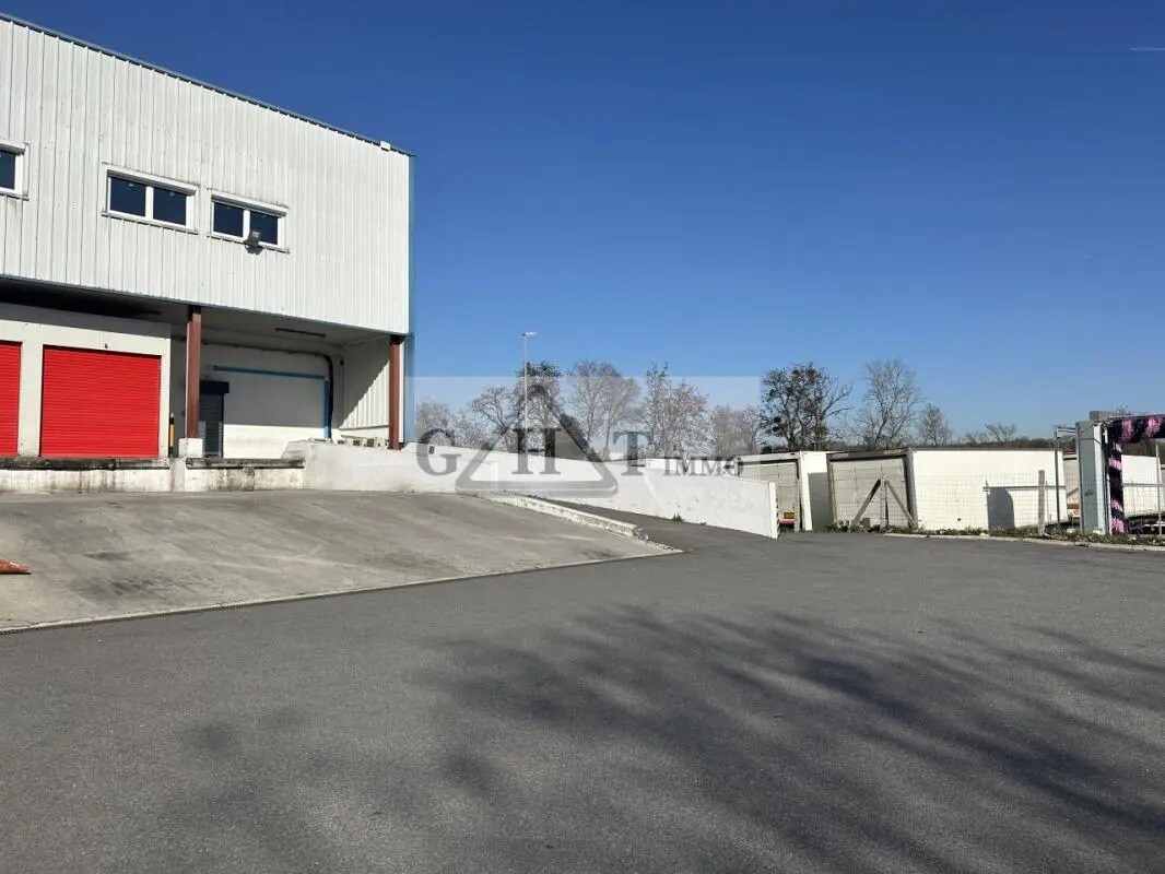 Industrial in Gonesse for lease Building Photo- Image 1 of 17
