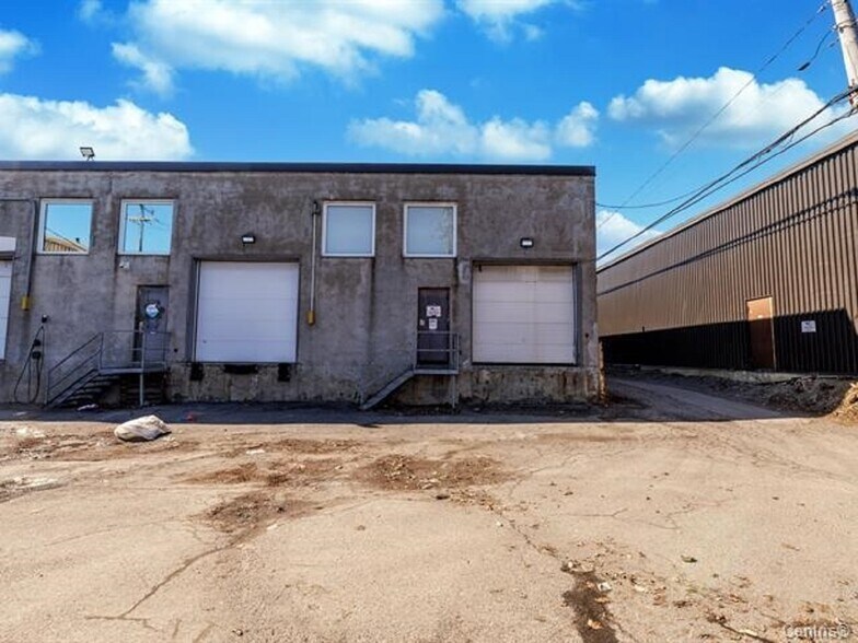 160-178 Rue Benjamin-Hudon, Montréal, QC for lease - Building Photo - Image 2 of 5