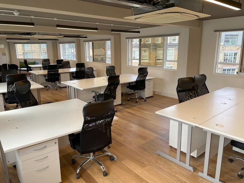 64 Great Eastern St, London for lease - Interior Photo - Image 3 of 10