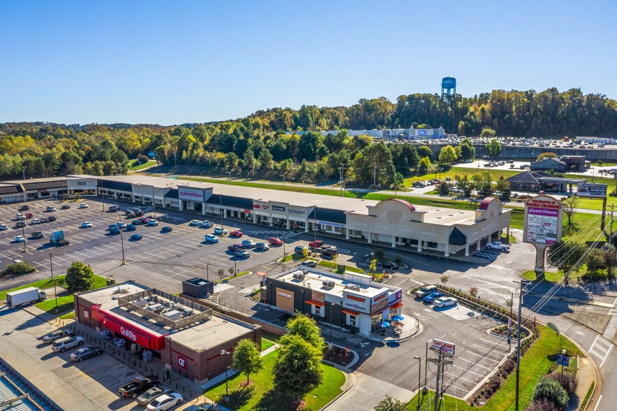 110-480 Banks Crossing Dr, Commerce, GA for lease - Building Photo - Image 2 of 5